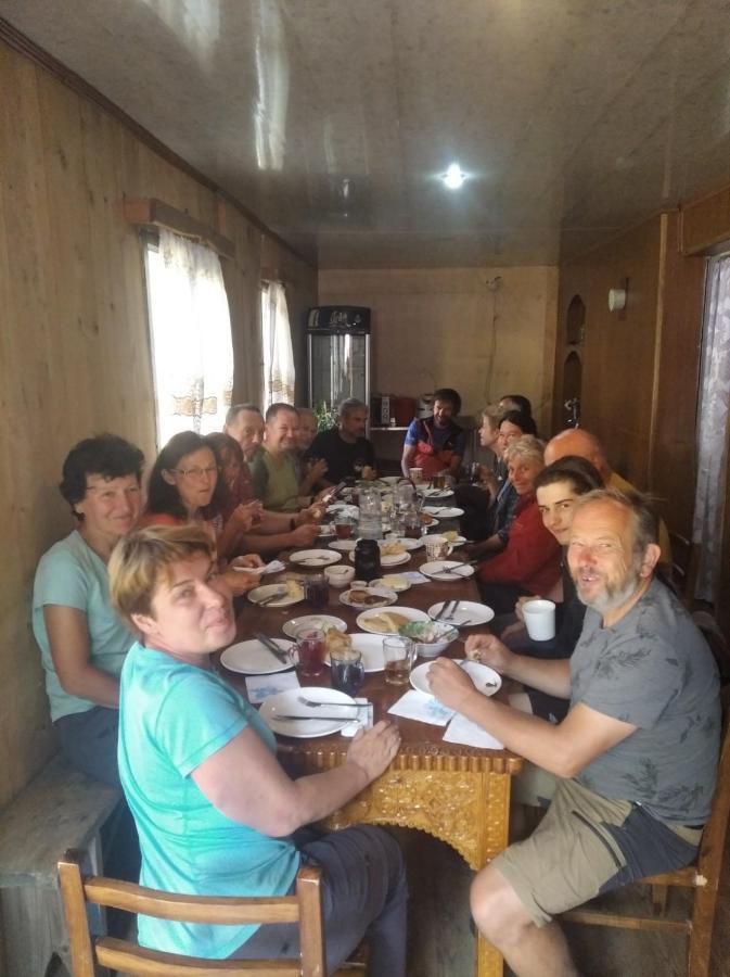 Guest House Buba Ushguli ภายนอก รูปภาพ