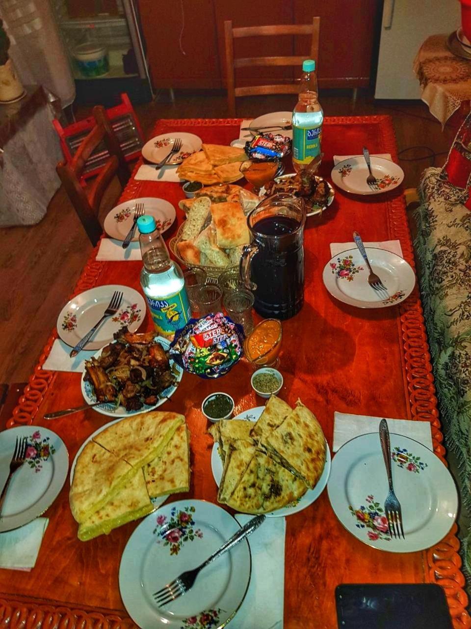 Guest House Buba Ushguli ภายนอก รูปภาพ